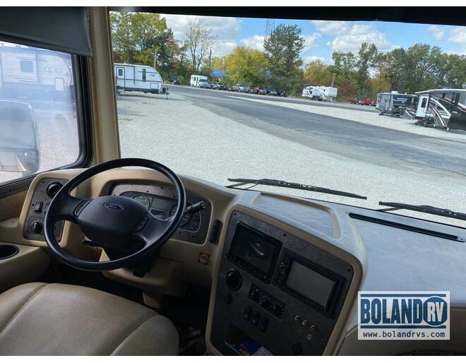 2014 Newmar Canyon Star Ford F-53 3920 Class A at Boland RV STOCK# TP9639 Photo 4